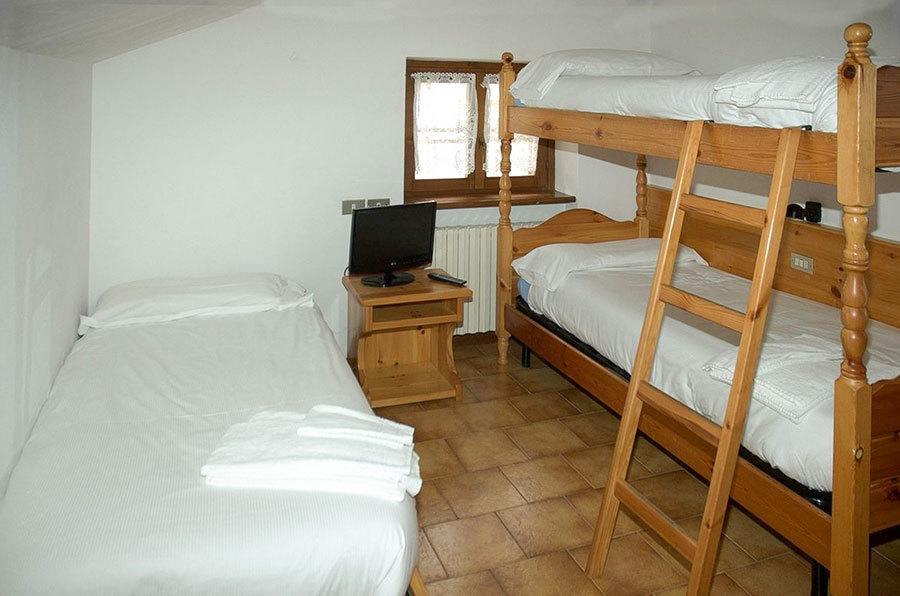 Casa Vacanze Ca' De Val Campodolcino Ngoại thất bức ảnh