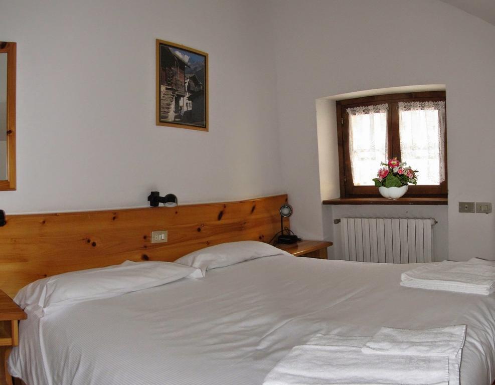 Casa Vacanze Ca' De Val Campodolcino Phòng bức ảnh