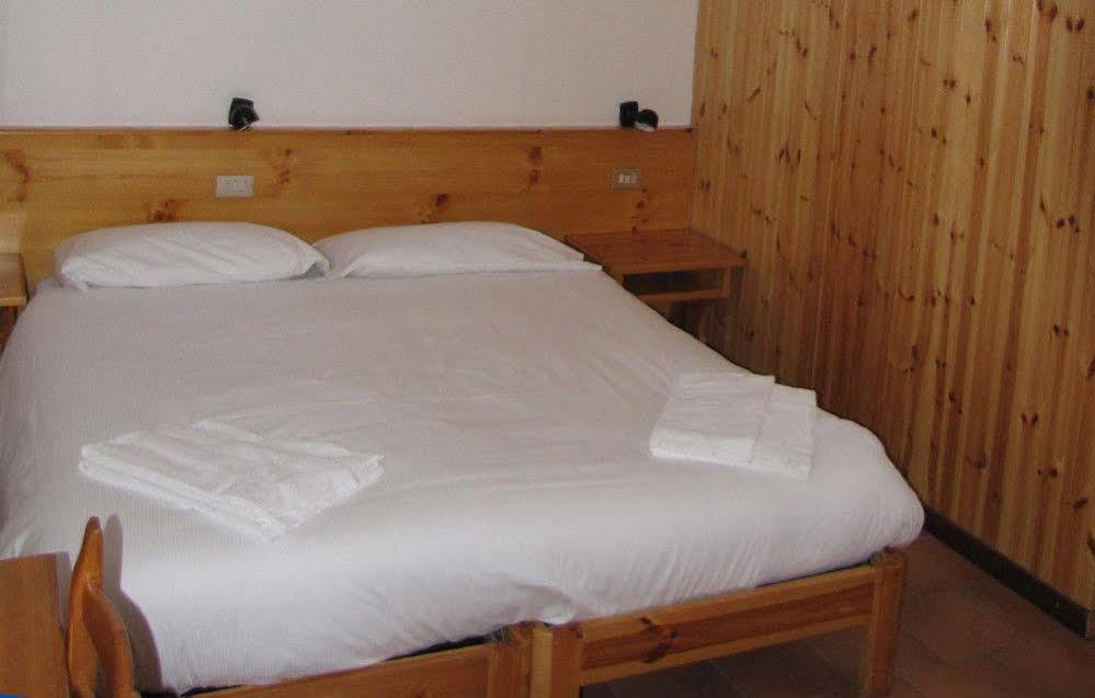 Casa Vacanze Ca' De Val Campodolcino Ngoại thất bức ảnh